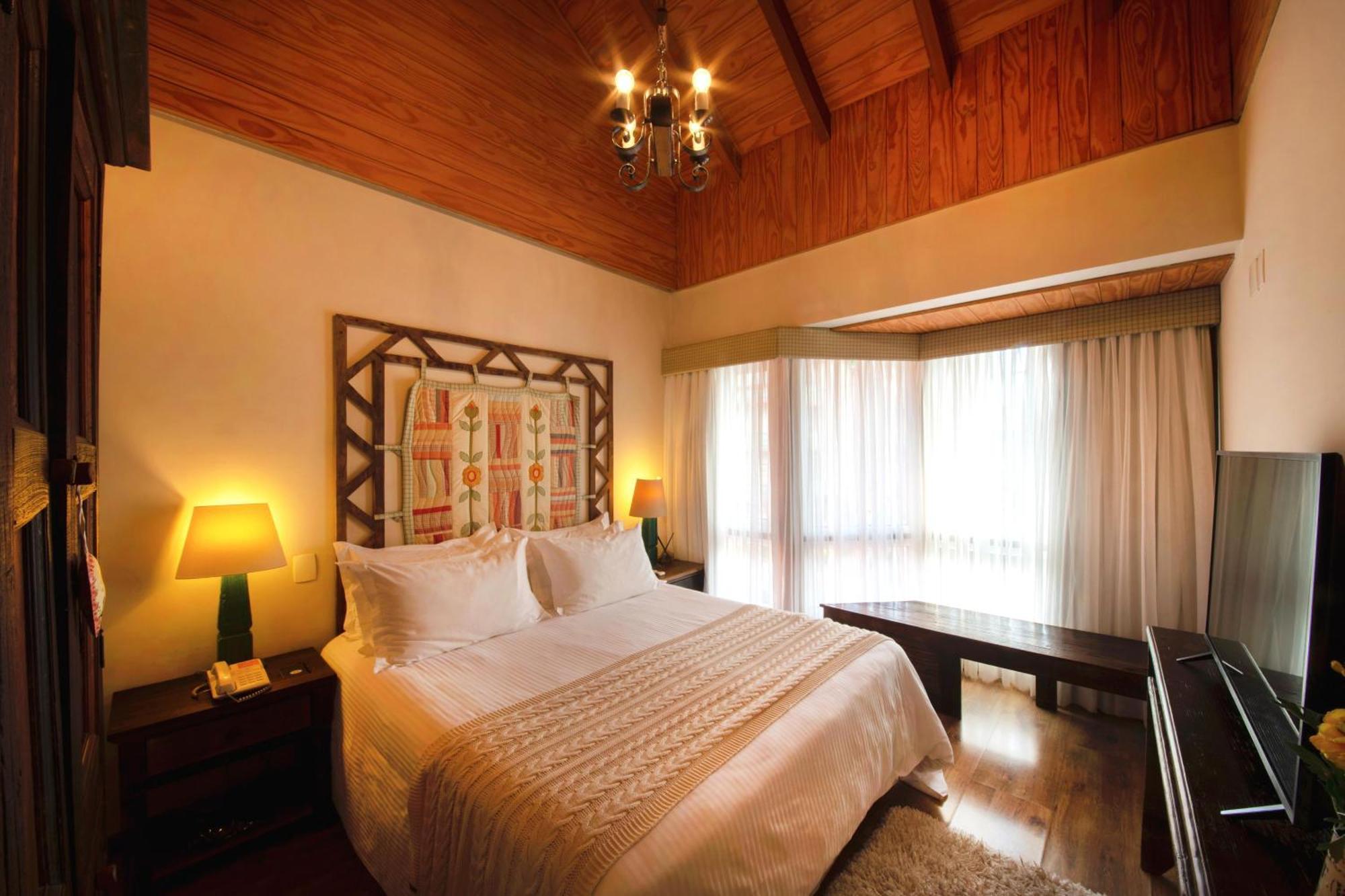 Luxury Double Room,1683818563:JPEG